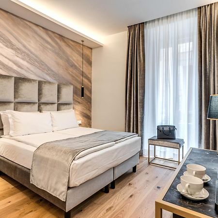 Goldoni 47 Hotel Rome Bagian luar foto