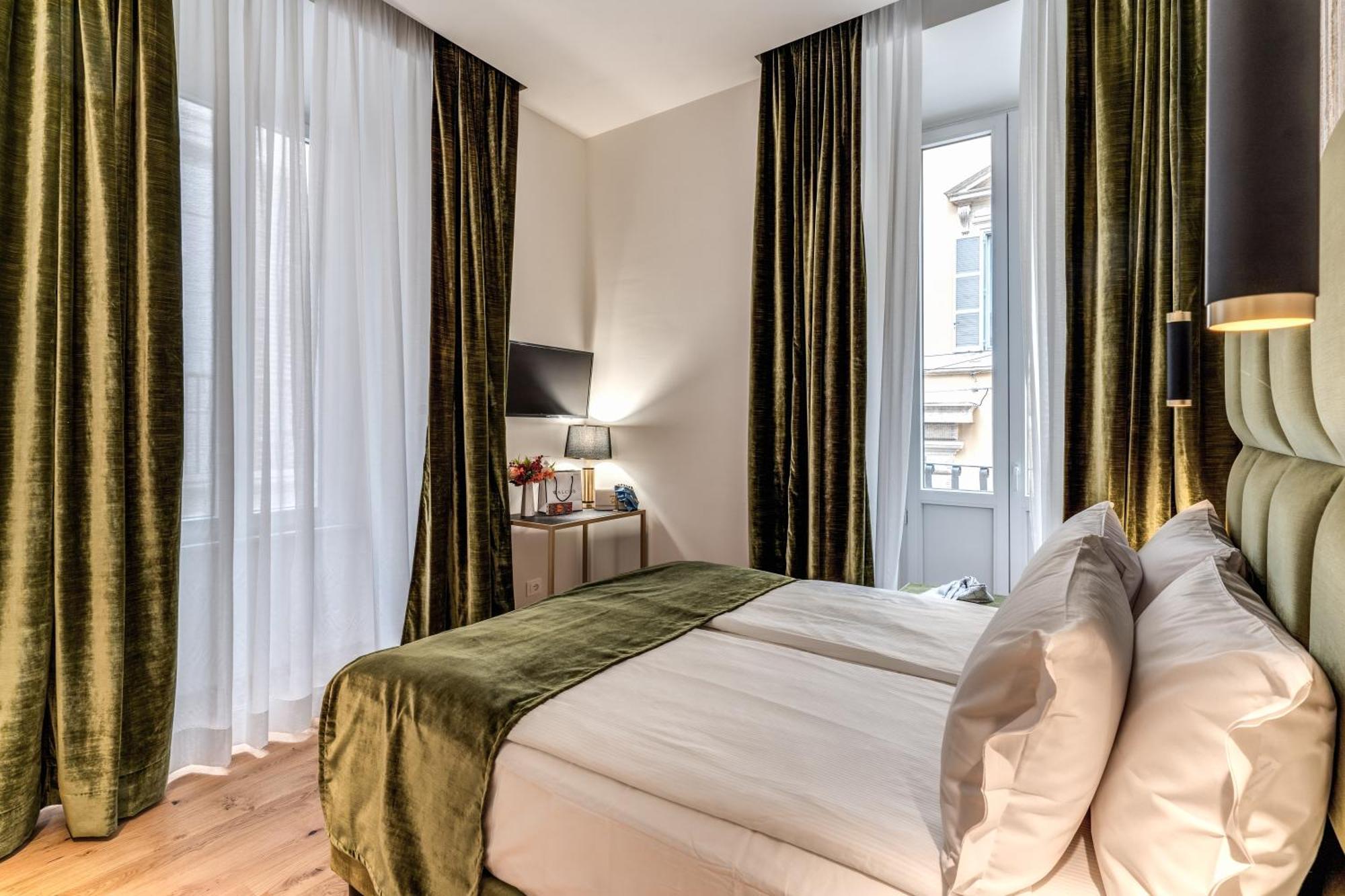 Goldoni 47 Hotel Rome Bagian luar foto