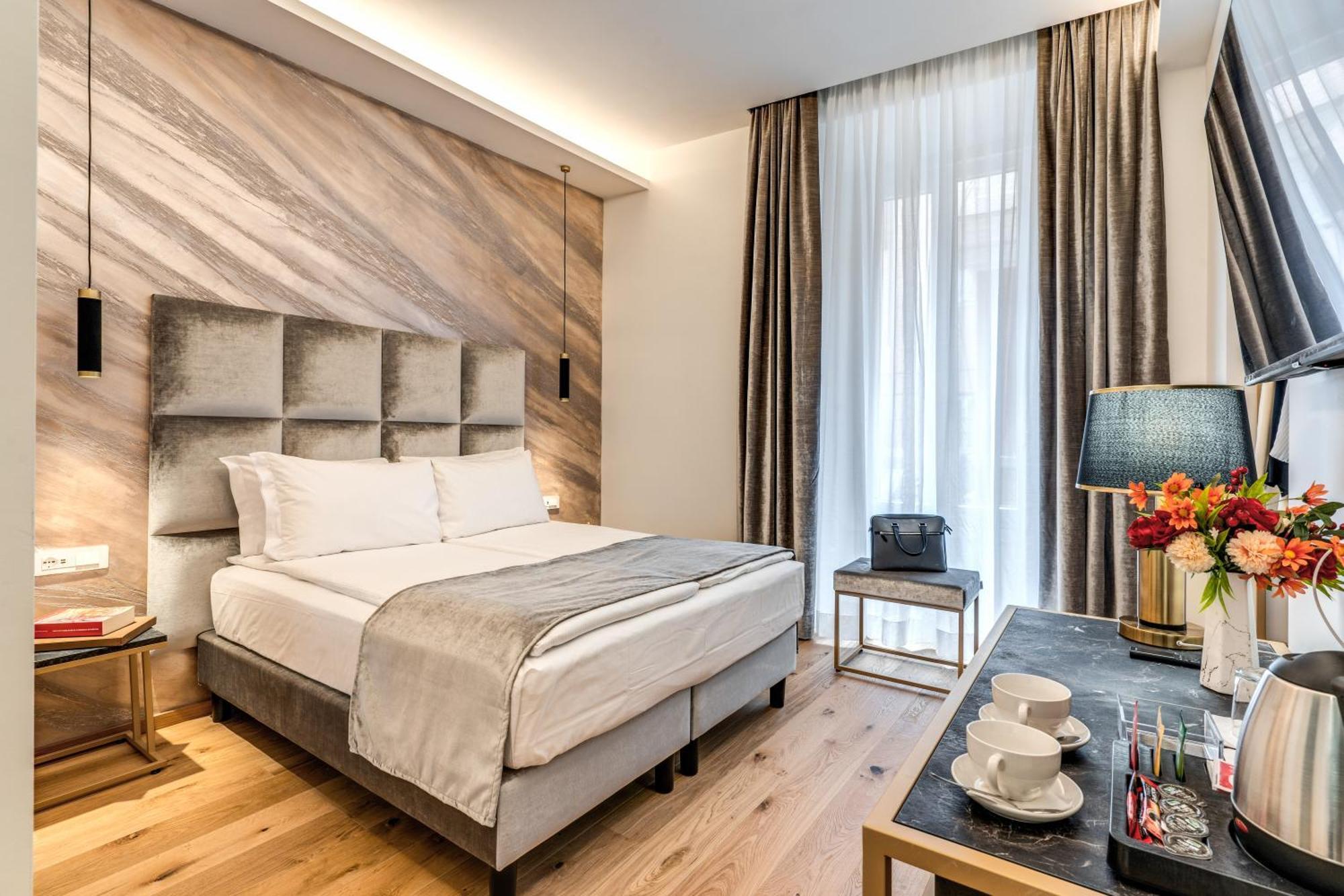 Goldoni 47 Hotel Rome Bagian luar foto