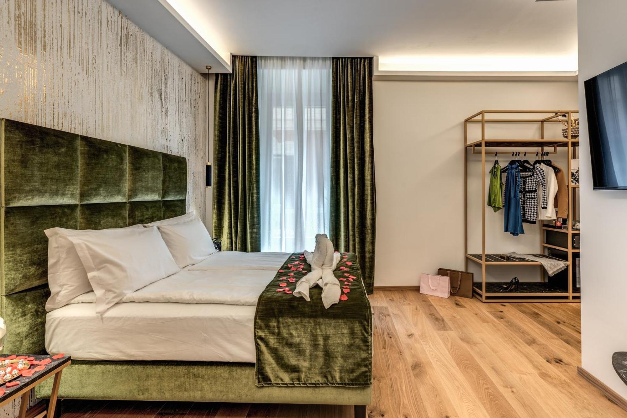 Goldoni 47 Hotel Rome Bagian luar foto