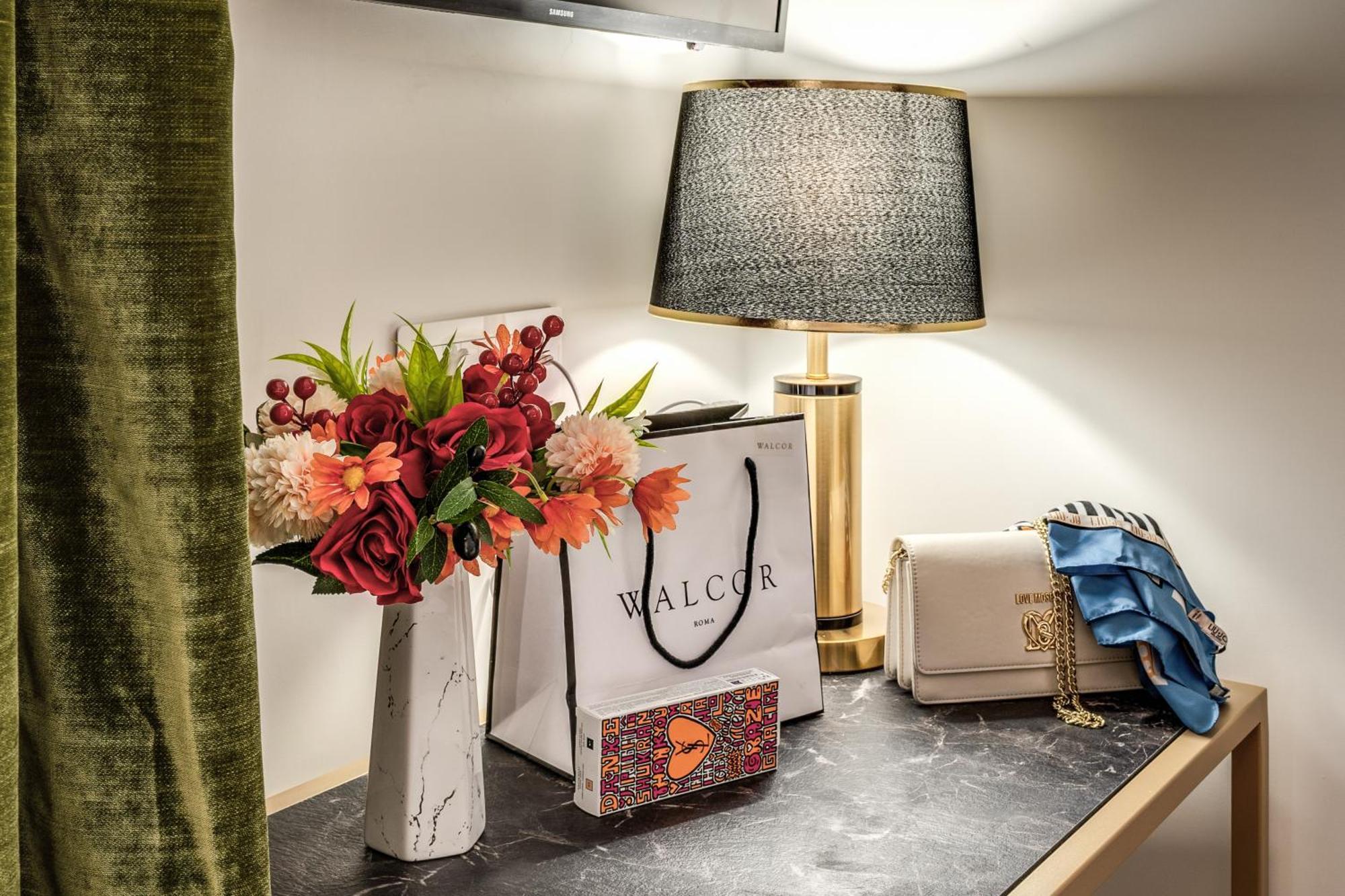 Goldoni 47 Hotel Rome Bagian luar foto
